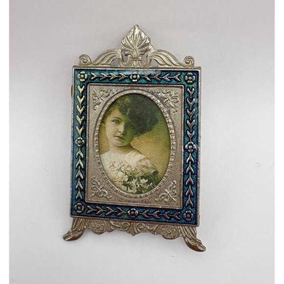 Vintage Victorian Inspired Portrait Silver Tone Brooch Pin Enamel Accents LMC - Picture 6 of 6